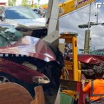 影／汽車失控高速撞機車　台南嚴重連環車禍８車撞一團