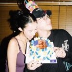 ØZI街頭與辣模女友黏緊緊！「路邊摸摸難分難捨」　親密互動被看光光
