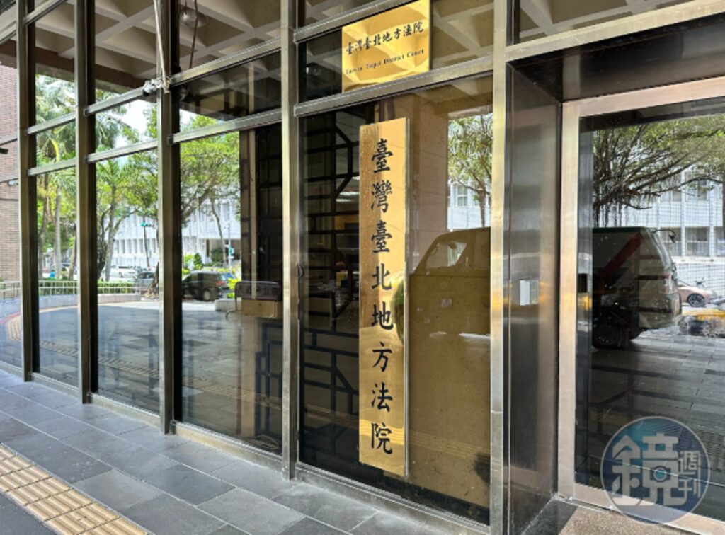 畢書盡父親涉逃漏稅遭通緝　今出庭喊冤：身分被冒用、自己也不知道